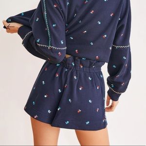NWT Something Navy Hazel Floral Paperbag Sweatshorts